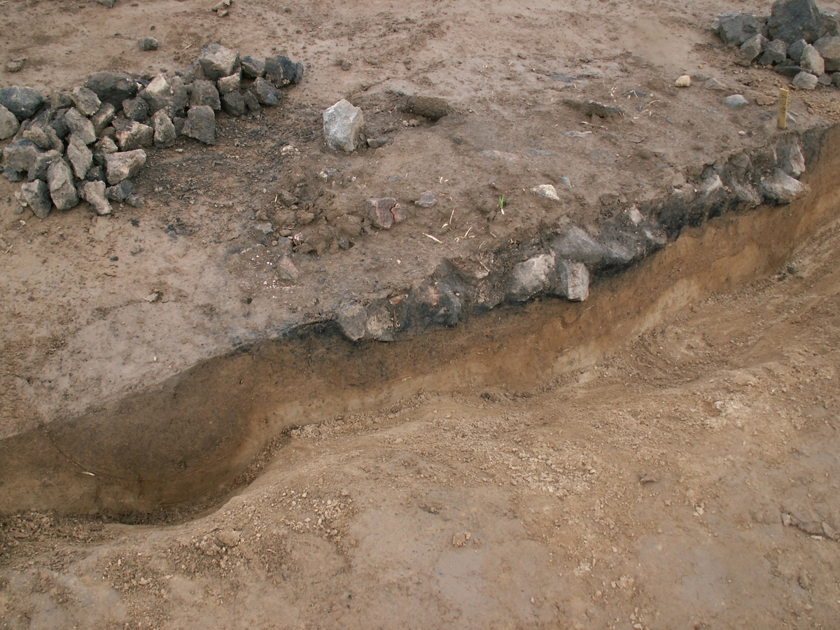 Arkeologisk slutundersökning, Raä 433, A5292 härd och stolphål, Fansta, Bälinge socken, Uppland, 2006