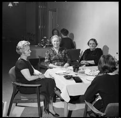 Jubilantfest for damer. Fra kaffebordene.