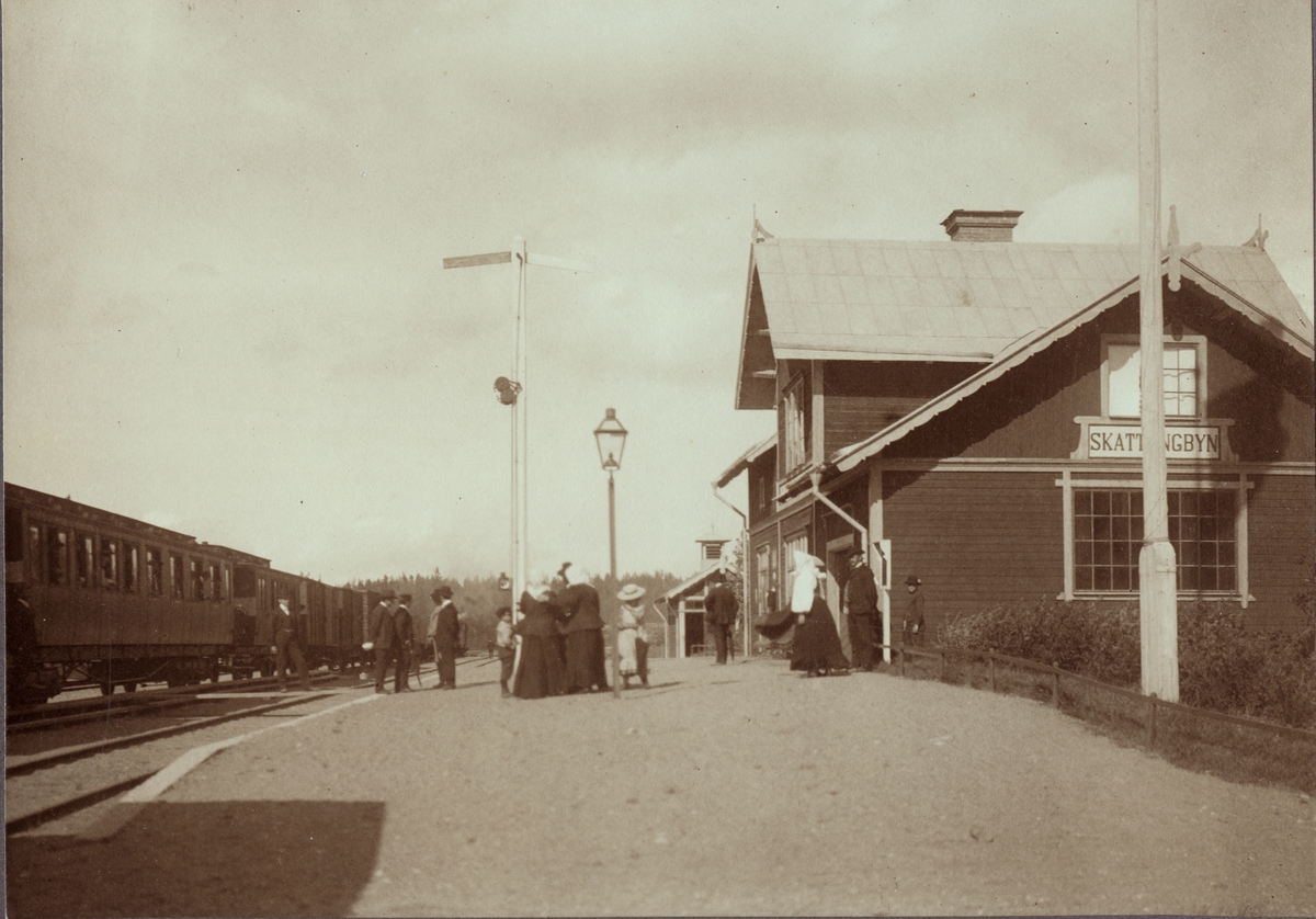Tågstationen vid Skattungbyns Kalkbruk i Dalarna.