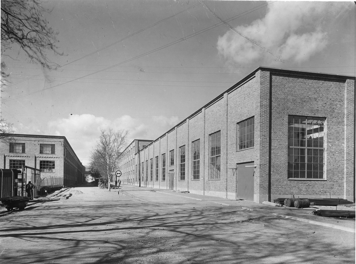 Bultfabriks Aktiebolaget i Halstahamma. Östra fabriken från söder 1943 ...