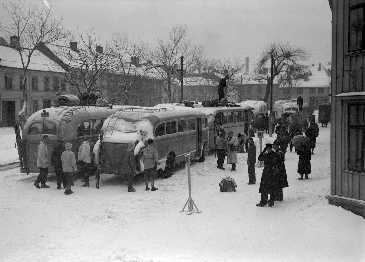 Busser fra Selburuten i Tordenskiolds gate