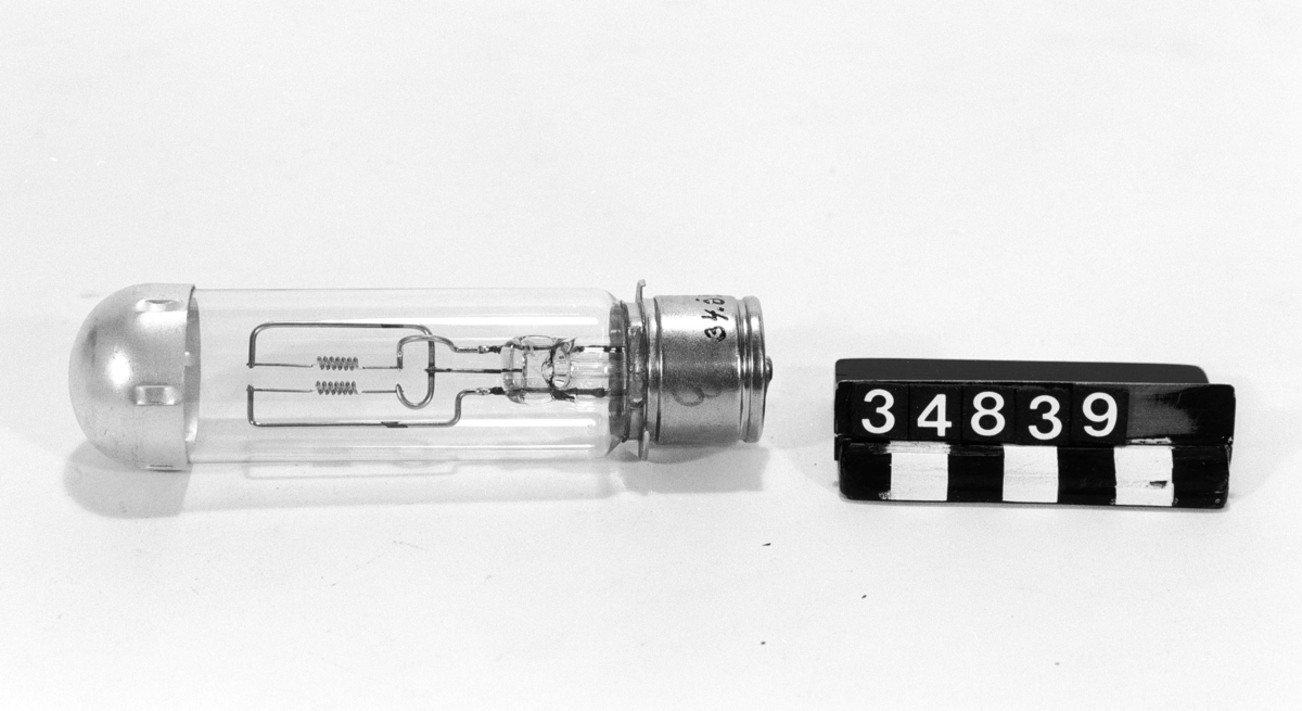 Projektorlampa. 115 V-300 W 58.8781 E bs X. Diameter: 25-32 mm.