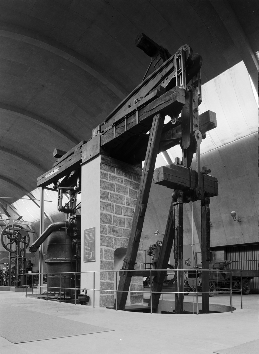Ångmaskinen i Maskinhallen på Tekniska Museet, 1953.