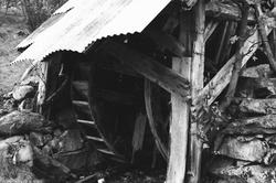 Hjulhus fra Heggebakk i Ørskog. Flyttet våren 1976 til Sunnm