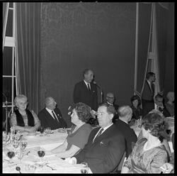 Jubilantfest. Generaldirektør Holte holder tale.