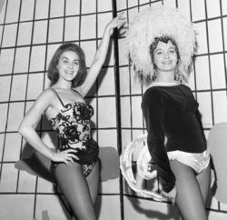 Fra revyen KYSS KATTA på Chat Noir, sesongen 1962 - 1963..Da