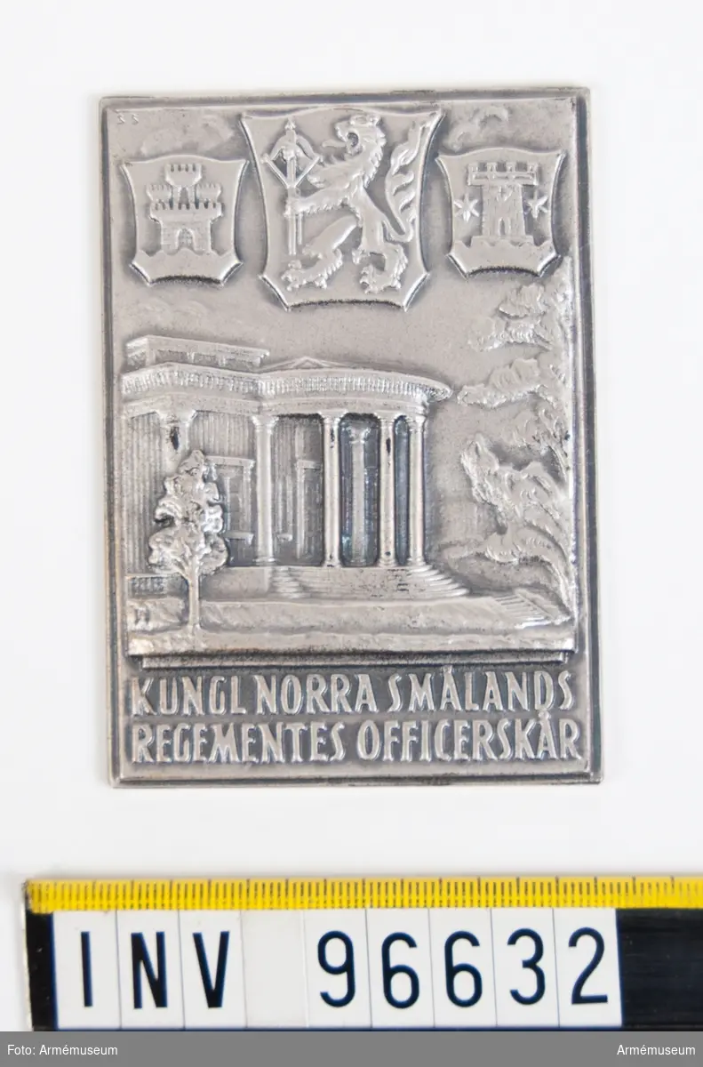 Plakett i silver för Norra smålands regementes officerskår.
