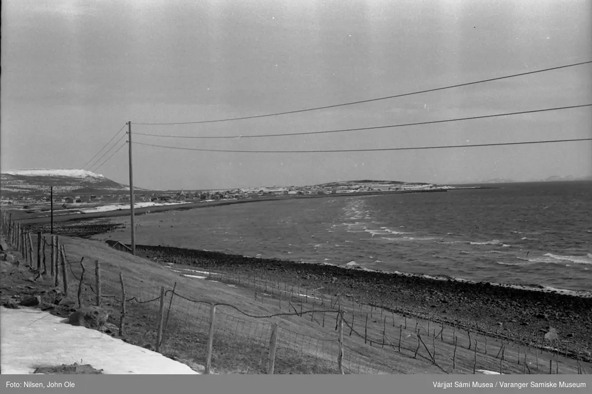 Strandlinja i Vestre Jakobselv. Bildet er tatt før Skittenelv. 1967