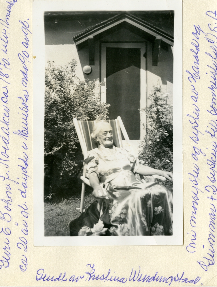 Portrett av Guri E. Bohn. Hun sitter i en fluktstol utenfor et hus. Det andre bildet viser Guri og Elisabeth avbildet utenfor en overbygget veranda.