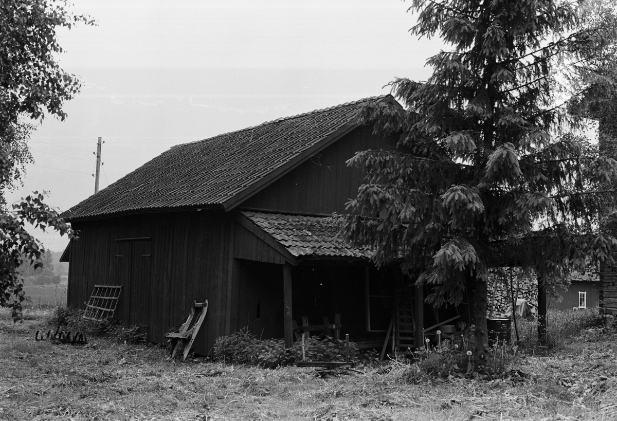Redskapslider, Häcklinge 1:3, Tuna socken, Uppland 1987
