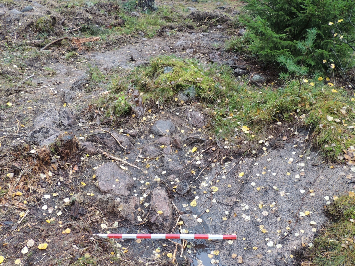 Arkeologisk förundersökning, stensättning 3, Raä 259:1, Vrå, Knivsta socken, Uppland 2014