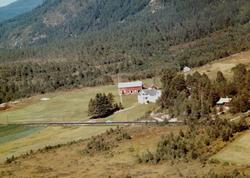 Flyfoto trolig fra gården til Marie Gjengset fra Slettbakk i
