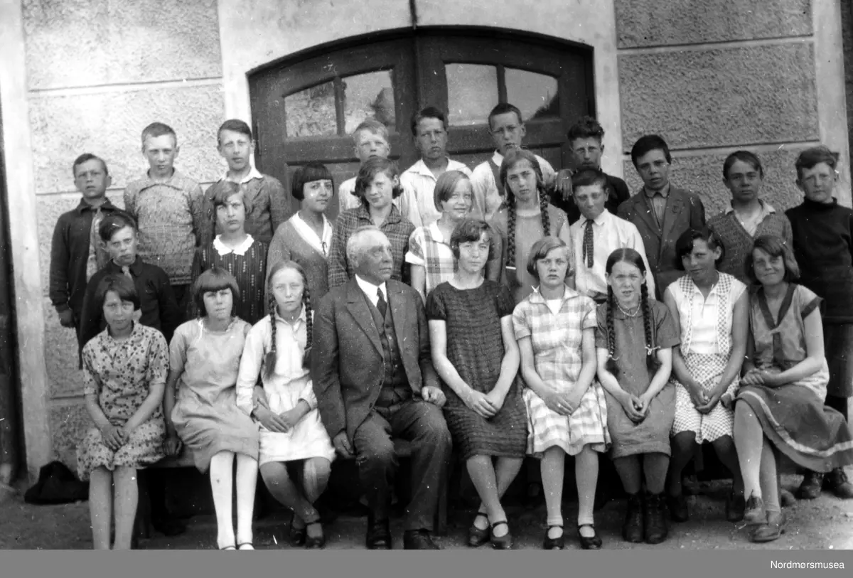 Skolebilde fra en skoleklasse ved Gomalandet skole på Gomalandet i