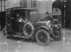 En Scania Vabis ca 1916-modell utenfor politikammeret i Berg