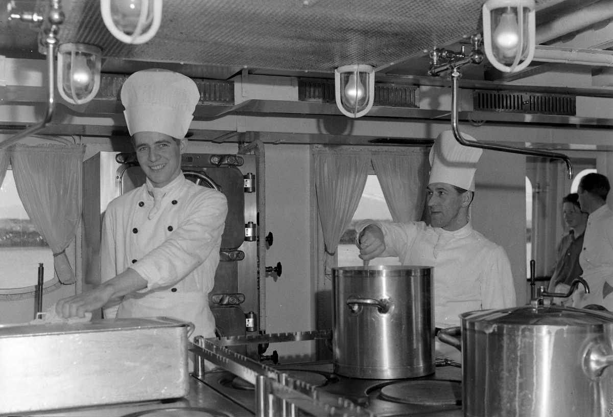 Fra Hurtigruta Håkon Jarl