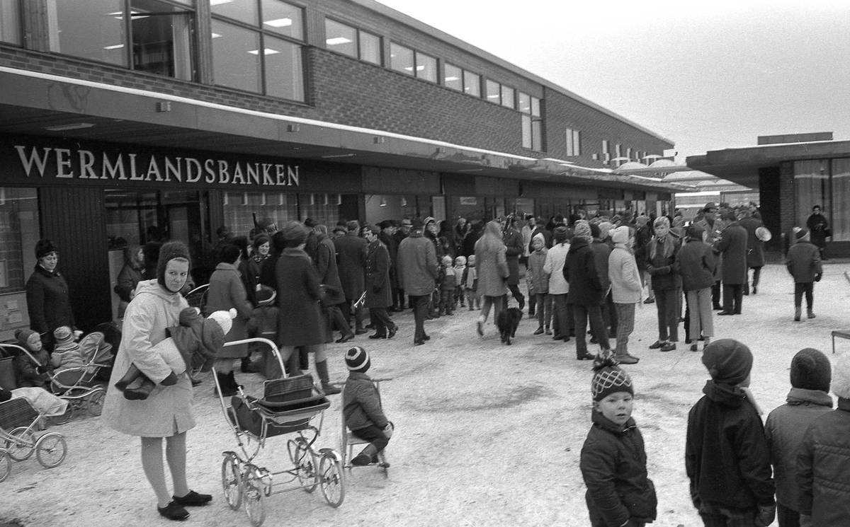 Våxnäs centrum invigs 1968-11-21