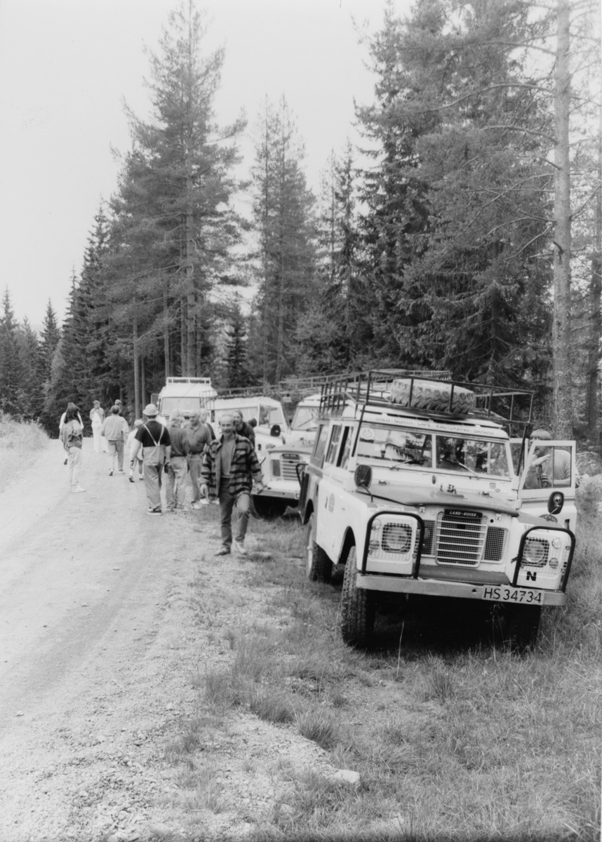 Knut Ivar Mork og firmaet hans Kim Camp hadde base i Romeriksåsene.  Hit fraktet de turister som ville oppleve friluftsaktiviteter i fellesskap.