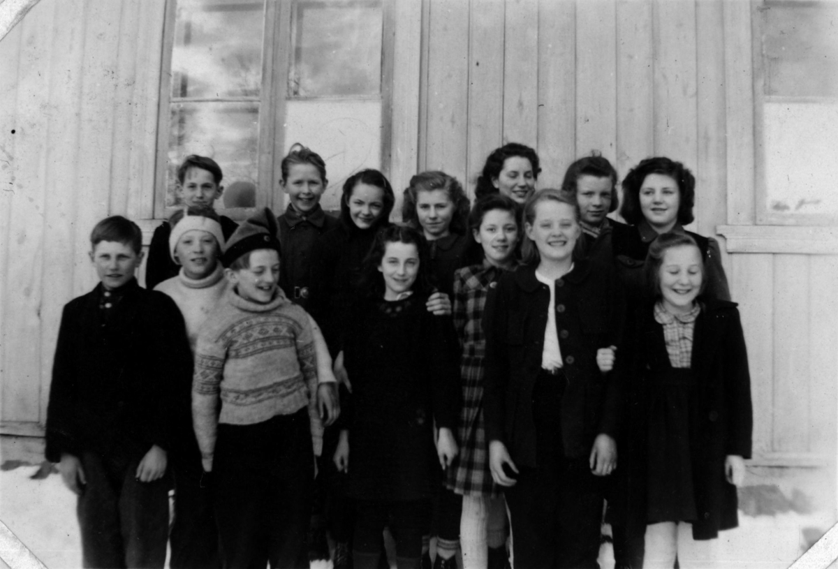 Klasse fra Øvergård skole 1946