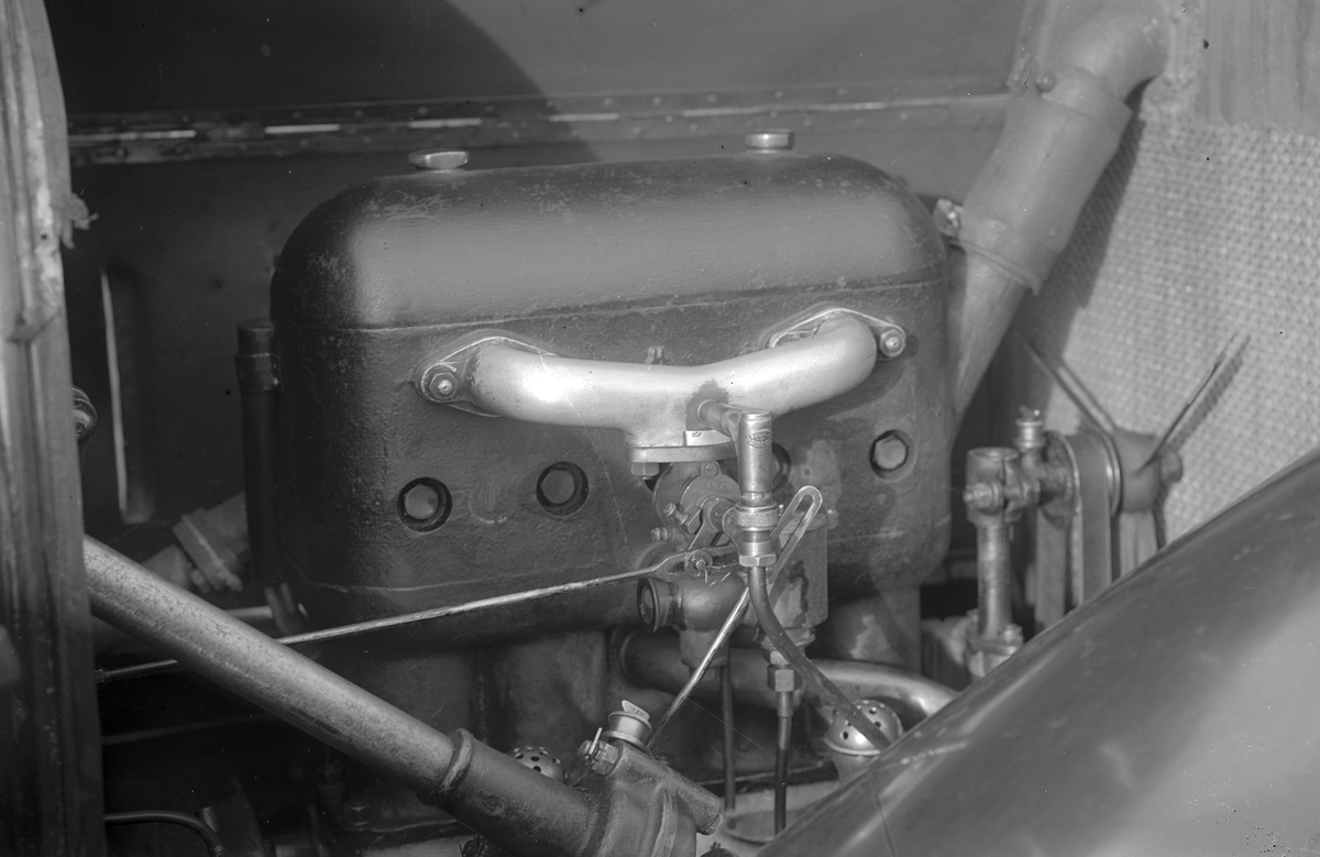 Motorn till en 1912-1914 Windhoff som köptes av Kopparfors &Hofors sågverksaktiebolag Ockelbo. Fick sitt reg.nummer X197 år 1917 men kan då tidigare haft A som reg.nummer. Har en 4 cyl.motor på 24 hk.
Ägare Josef Eriksson. Köpt 12 maj 1920 och såld den 31 maj 1921.