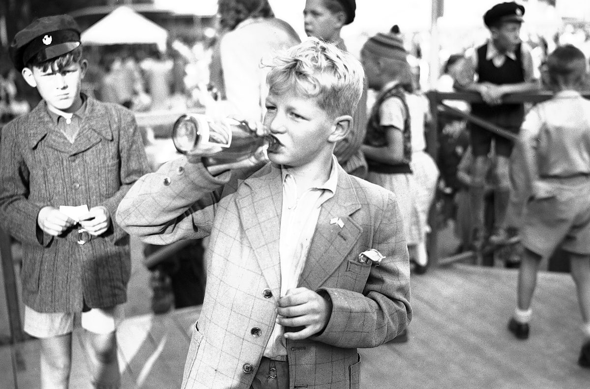 Konsum Alfa. Festen i Folkparken, den 25 Augusti 1943

