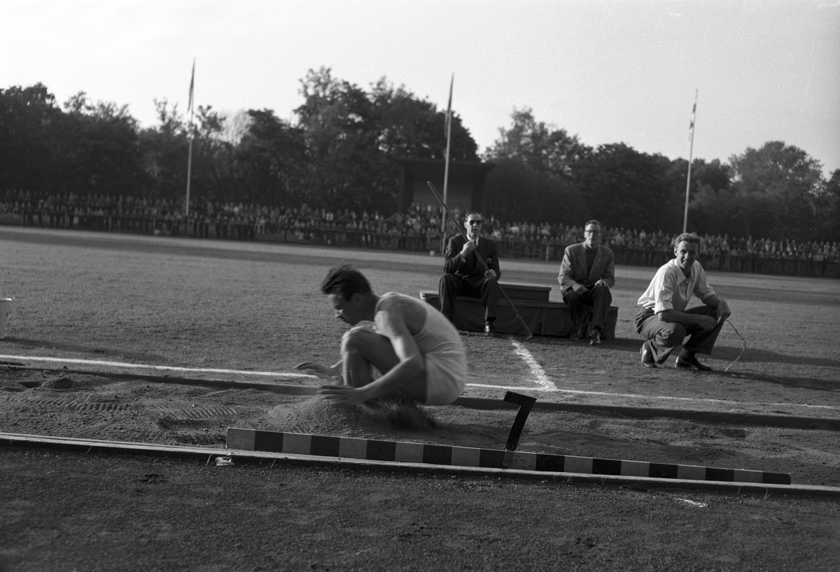 Allmän idrott på Strömvallen. 23 juni 1953.