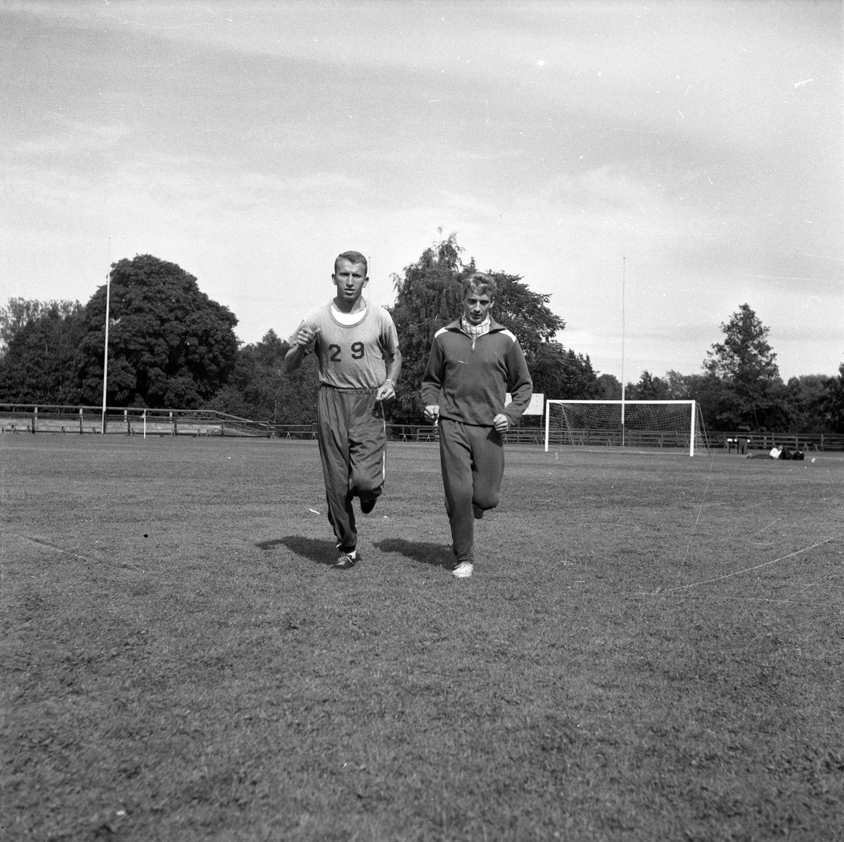 Strömvallen. Augustispelen, Gunder Hägg instruerar.      3 augusti 1953.