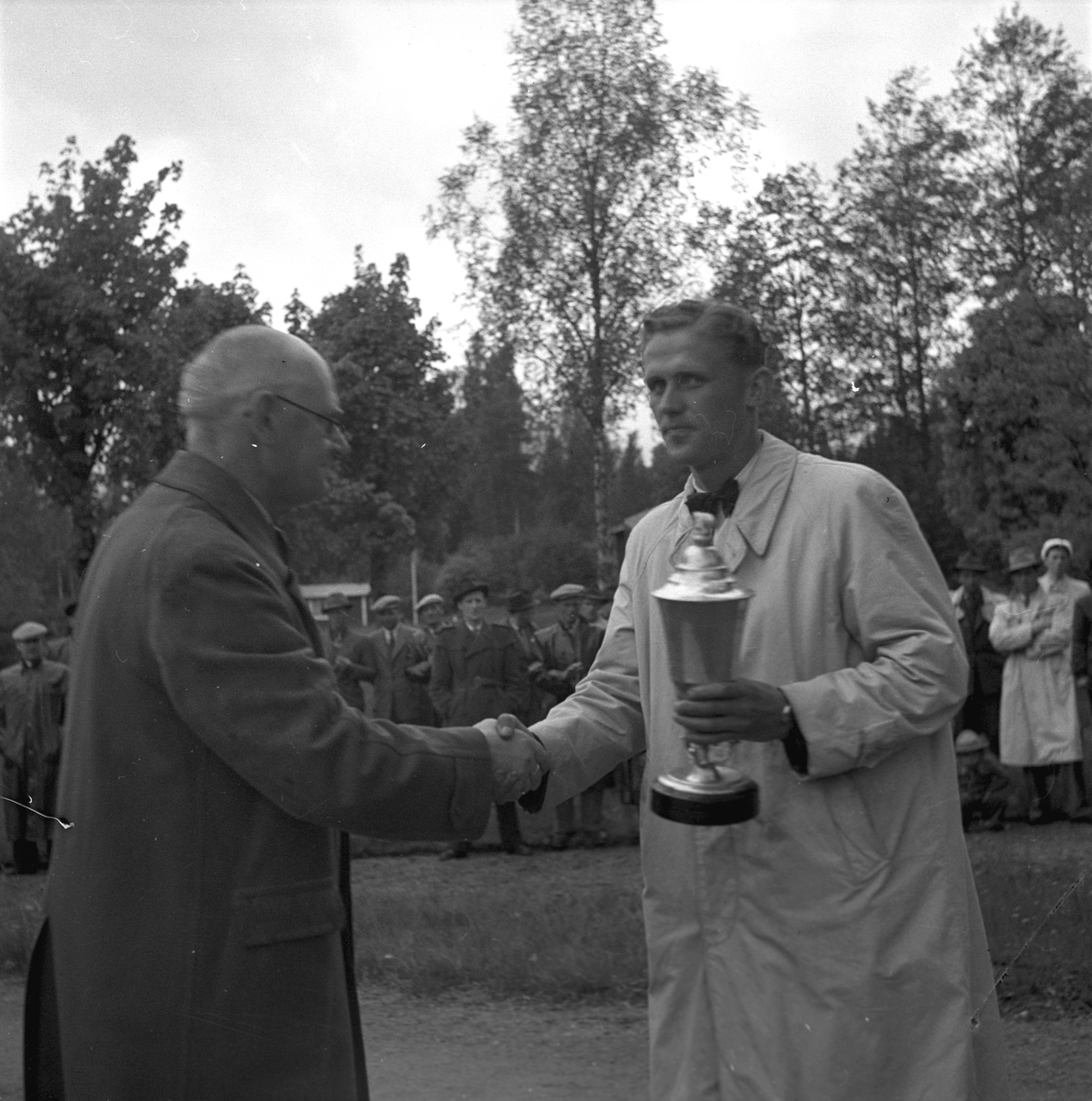 Korporationsskjutning, skjuttävling för lag. 26 maj 1949. Reportage för Gefle Dagblad.