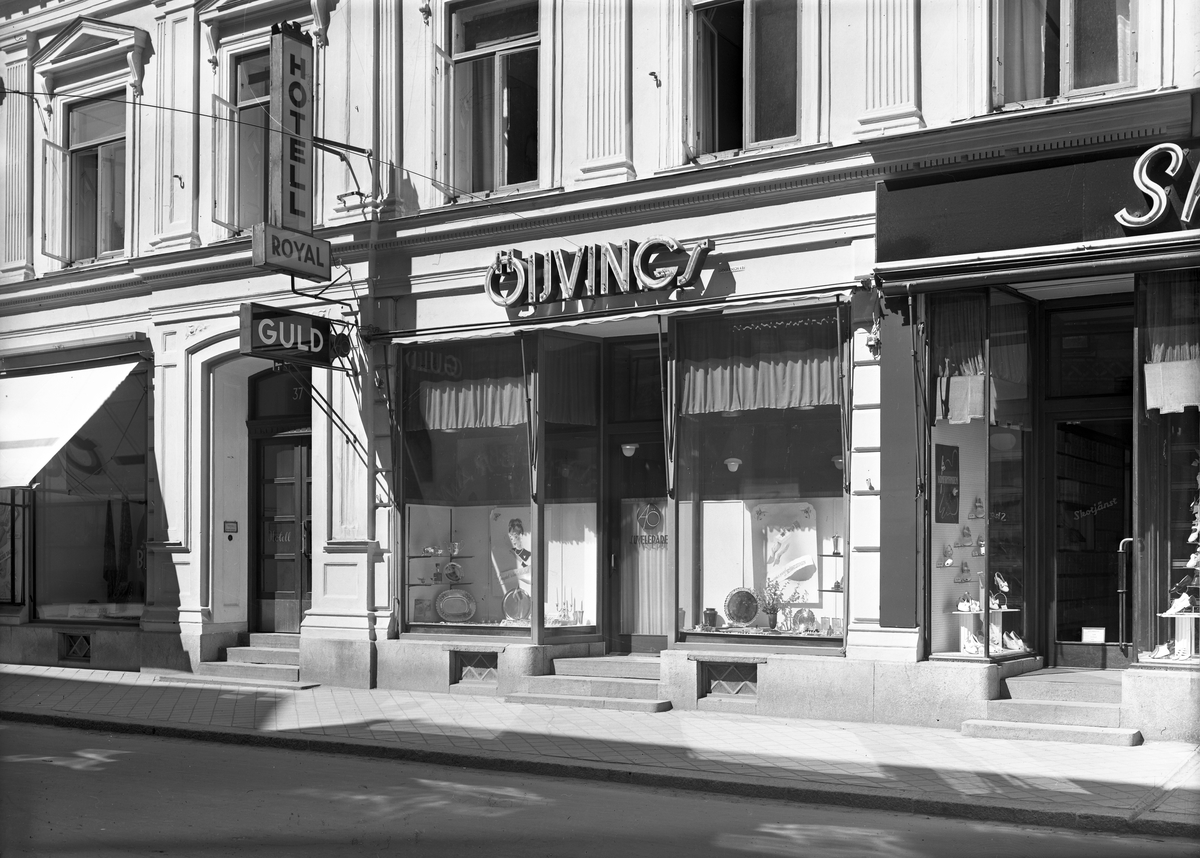 Juvelare A. Öijving, Drottninggatan 37, Gävle. 28 maj 1946.