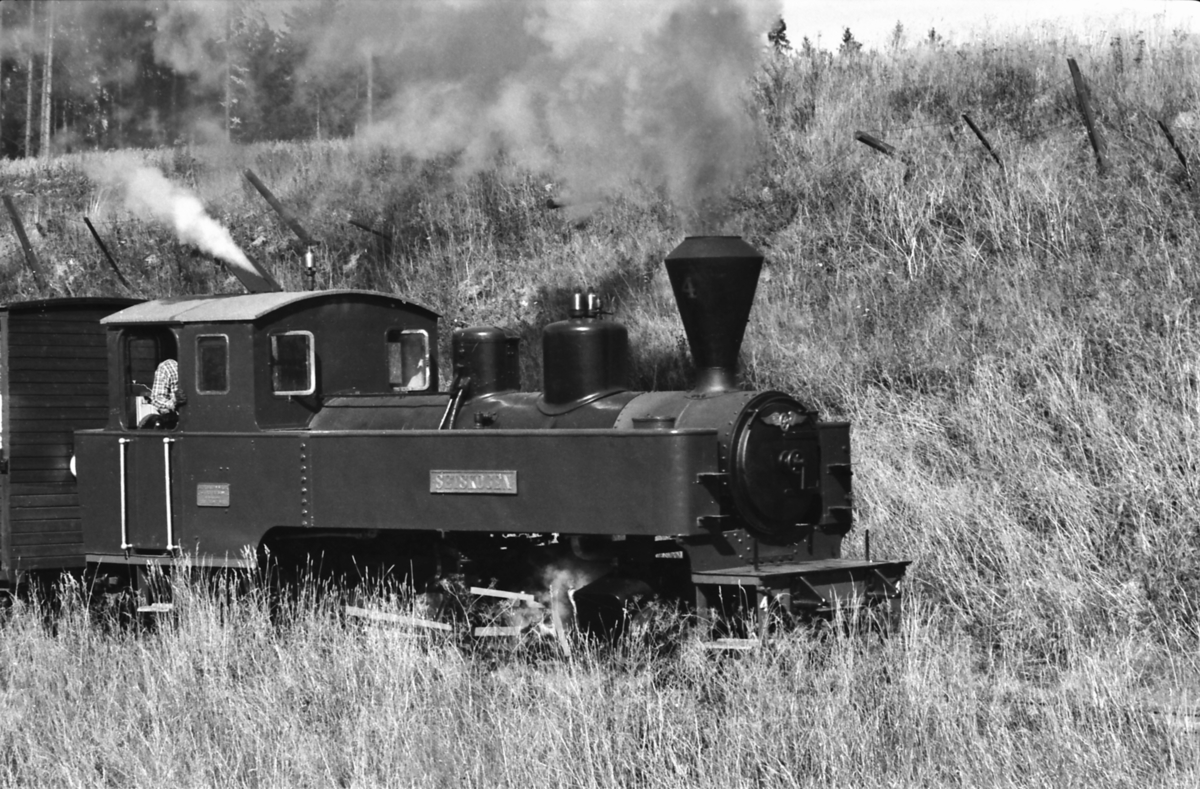 Damplokomotiv nr. 4 Setskogen med museumstog på Urskog-Hølandsbanen, Tertitten.