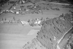 Forset, Vestre Gausdal med kirka, Jøra elv