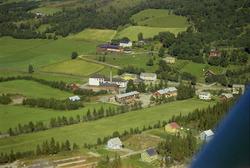 Segalstad Bru. Oversiktsbilde. Gausdadal Landhandleri, Gausd