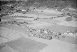 Jevne gård, Øyer, flere gårder i nærheten, kulturlandskap