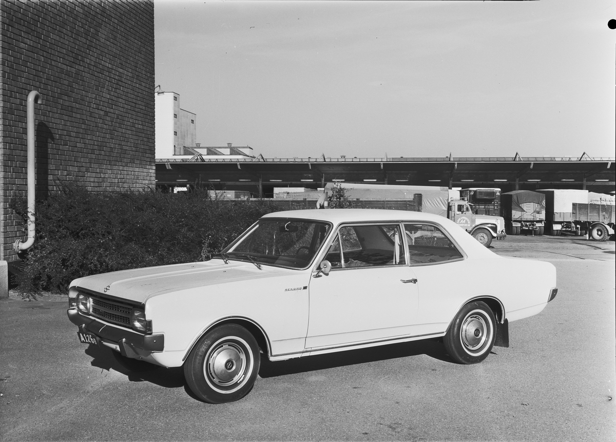 Typbesiktning. Opel Rekord (918-266-7). >>
