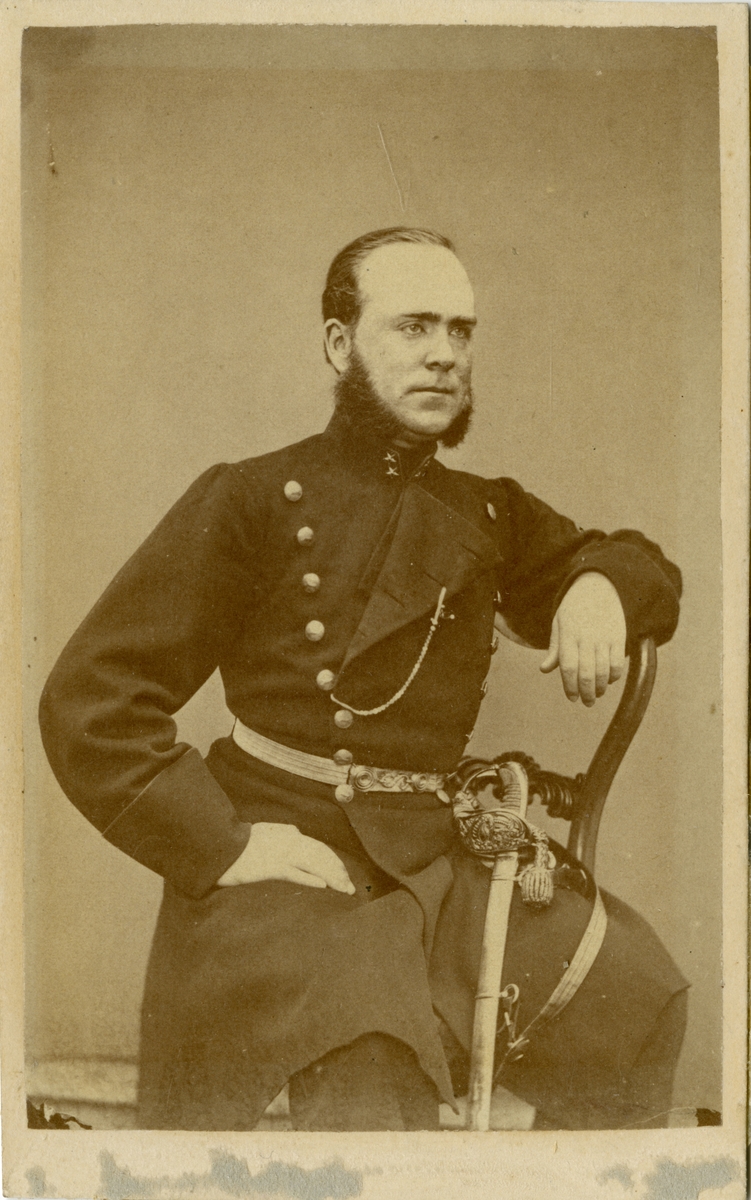 Porträtt av Otto Petrus Söderlund, kapten vid Hälsinge regemente I 14.