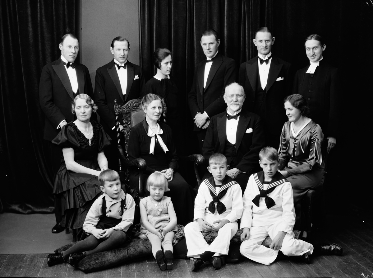 Konsul Matton med familj. November 1935

