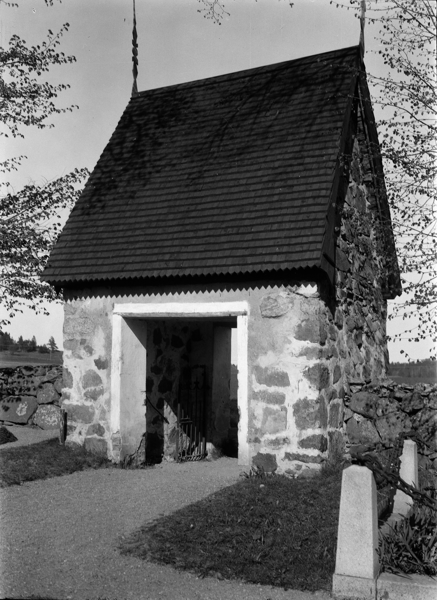 Stigluckan vid Frötuna kyrka