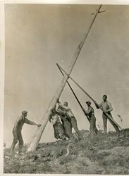 Stolpe resning paa Langfjeldet