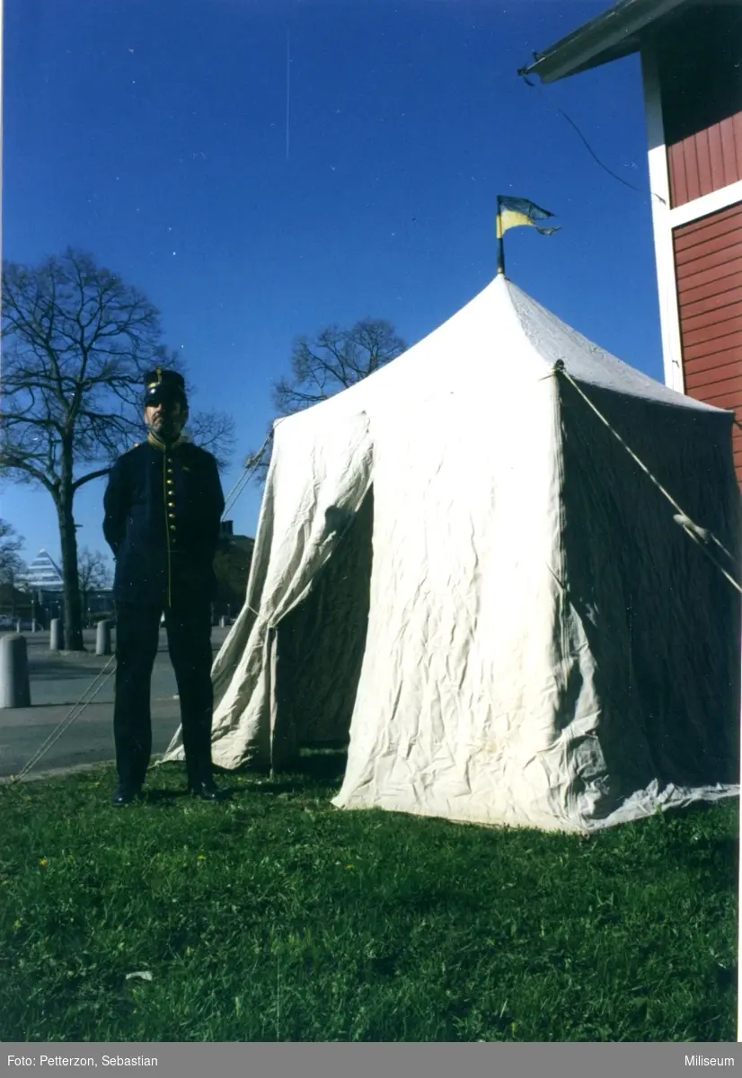 Uniform m/1886 för underofficer. Timo Hägglund.