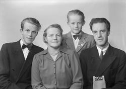 Johan Troøyen med kona Eugenie og sønnene Arnulf og Oddbjørn