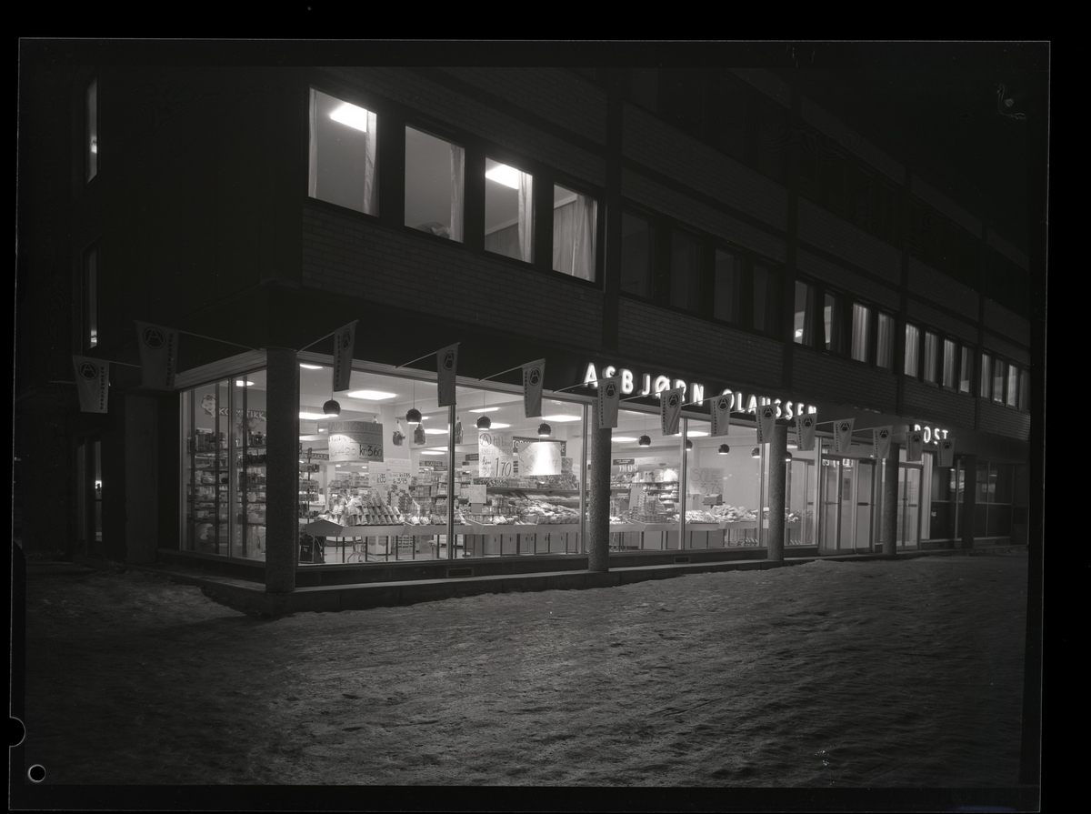 Asbjørn Olaussens forretning, Polaris Innredning, reklame