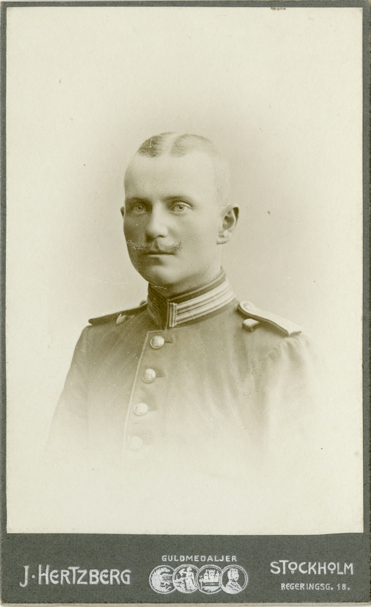 Porträtt av Per Johan Gustaf Moberg, officer vid Jönköpings regemente I 12.