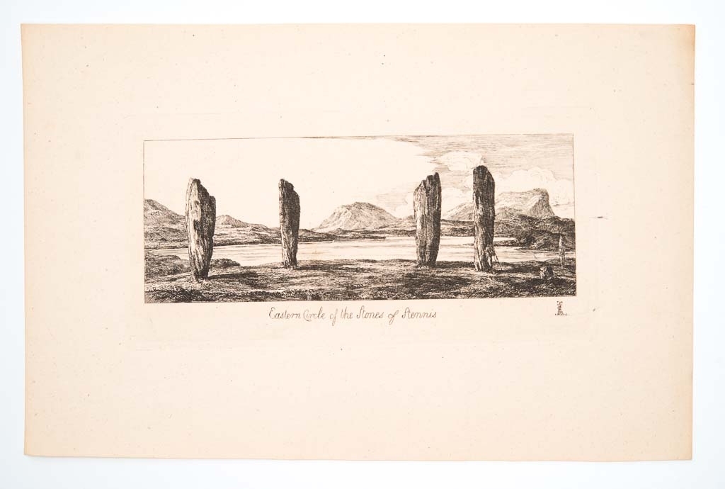 Vy över östra sidans Standing Stones of Stennes, Orkneyöarna