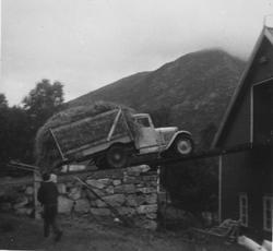 Høykjøring med "Drill`n,  Chevrolet 1926 mod. Stonglandseide