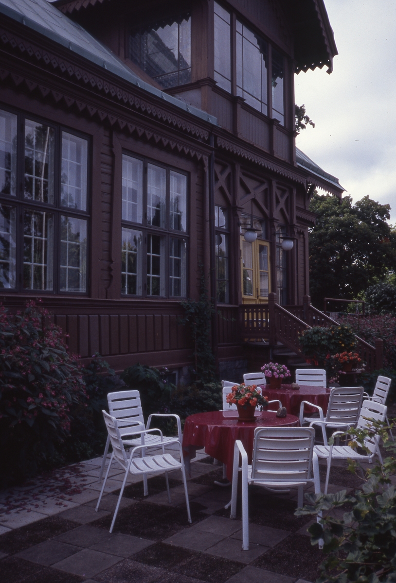 Buregården, uppförd 1880 av stadsarkitekt Erik Alfred Hedin, blev byggnadsminne 1999.
