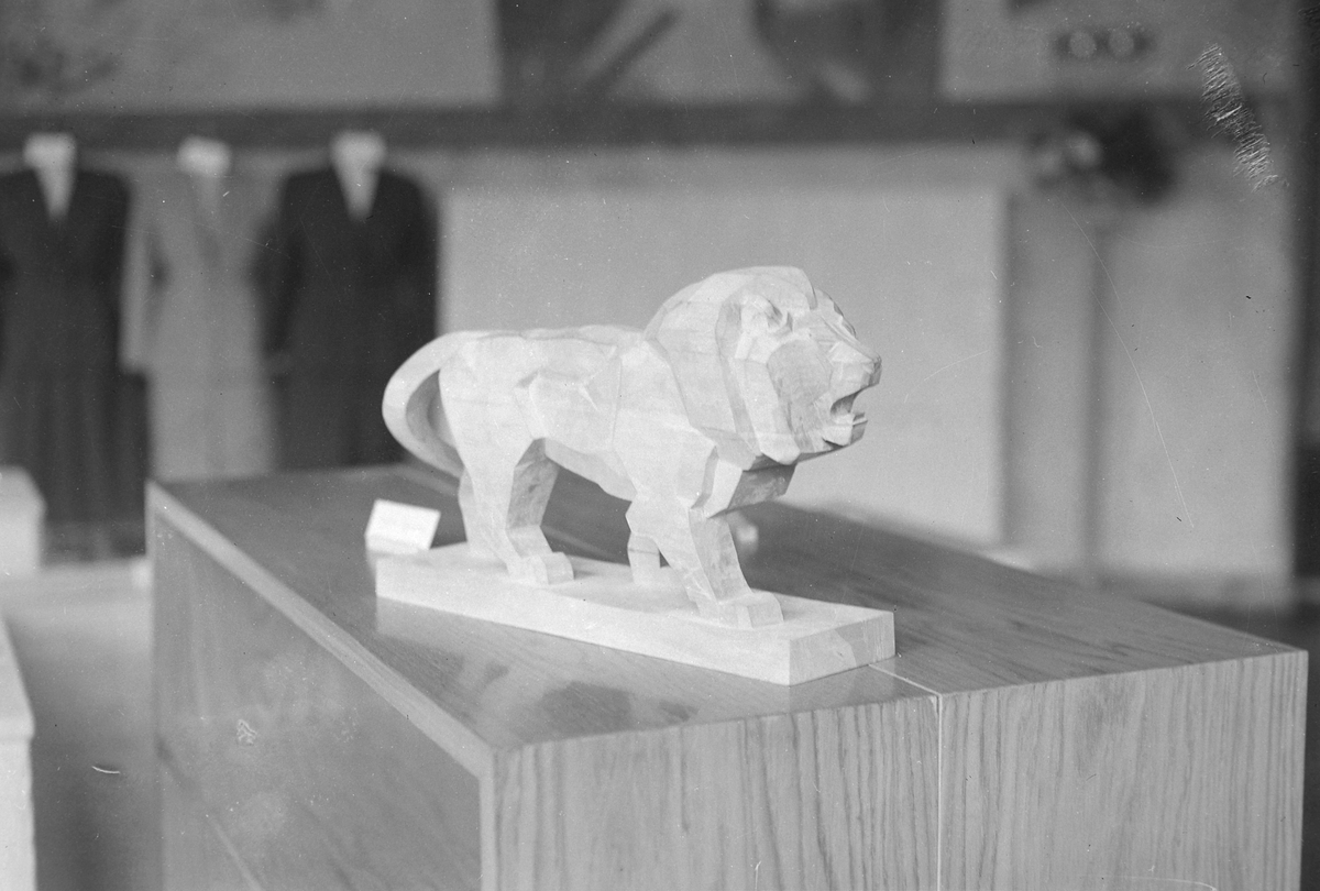 Elevarbeider, utstilling på Trondheim Yrkesskole