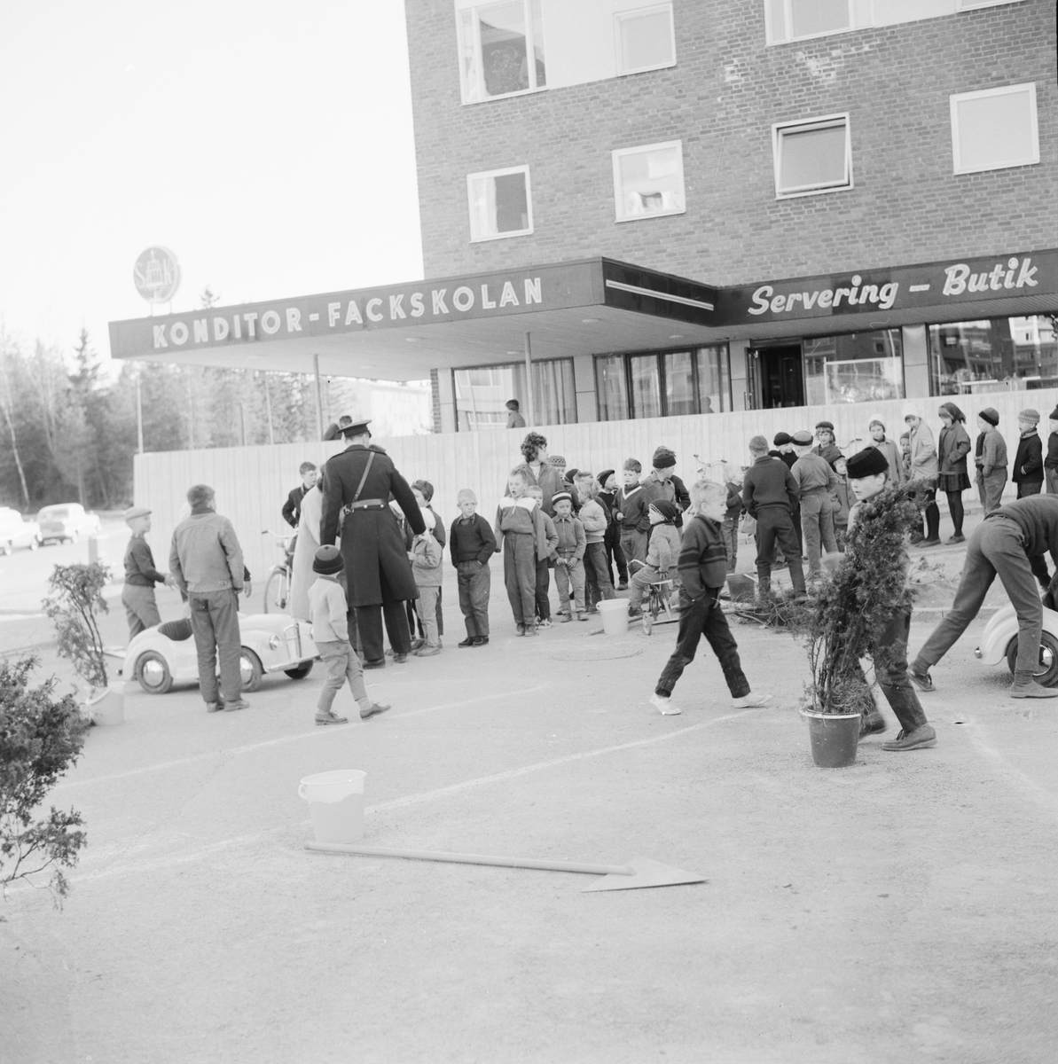 Trafiklekskola vid Hoffmans, Västertorg, Uppsala 1961