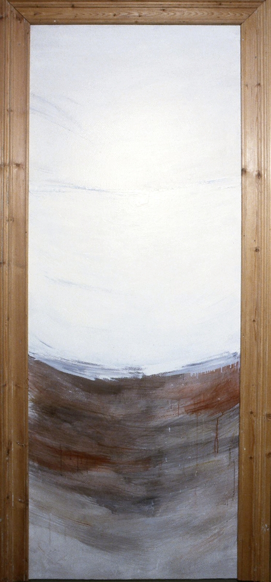 Maleriet er utført i oljemaling direkte på vegg og innrammet med en gammel profilert dørkarm i tre. Verket er del av en utsmykking som omfatter 2 arbeider.