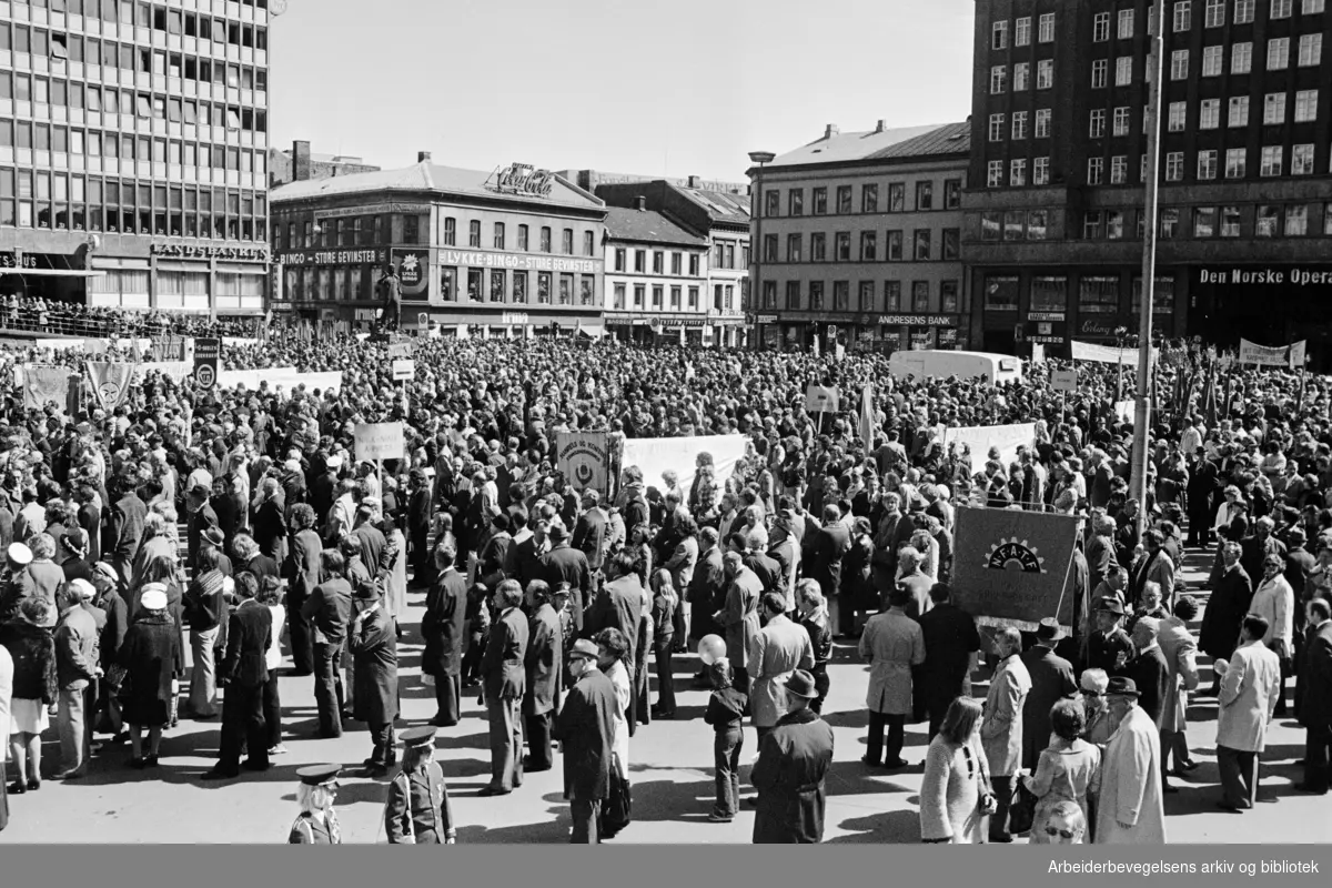 1. mai 1976 i Oslo.Youngstorget