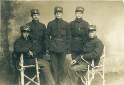 Militærbilete av Harald Turibråten til venstre og Gunvald Mu