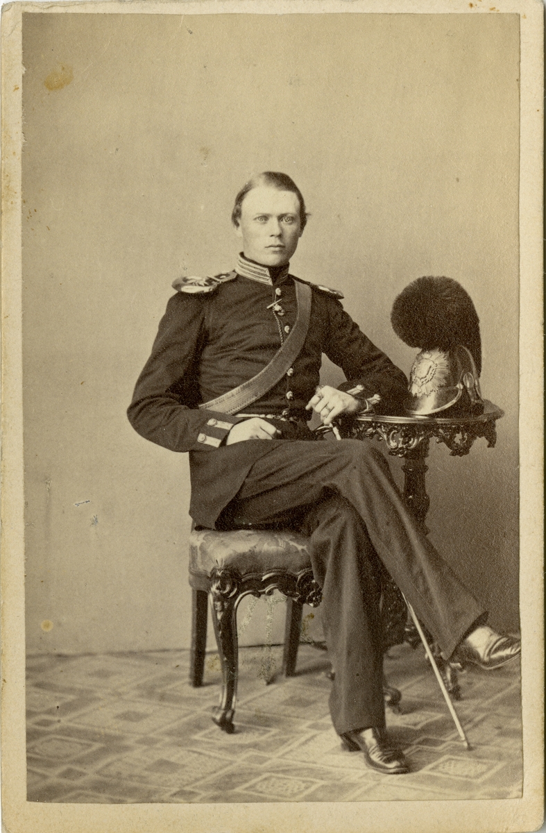 Porträtt av Ludvig Roland Nyström, kapten vid Svea artilleriregemente A 1.